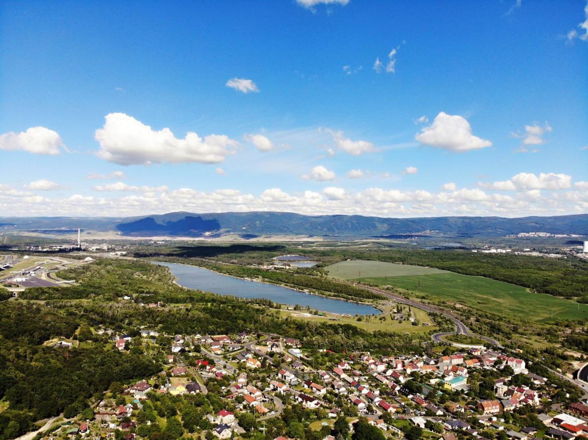 Ferienwohnung Rezidence Bělehradská Most Exterior foto